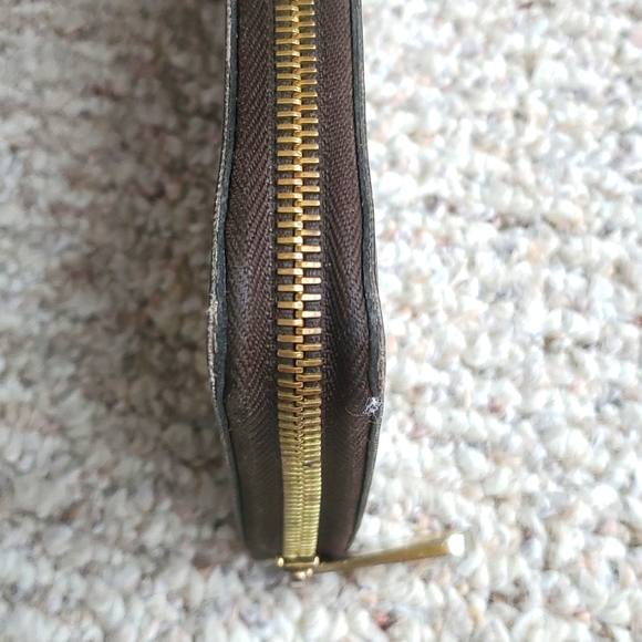 Louis Vuitton Zippy Monogram Wallet - Picture 4 of 16
